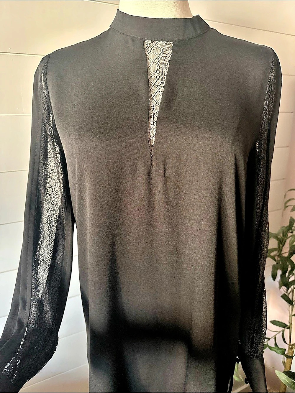 NEW White House Black Market Lace-Inset Blouse